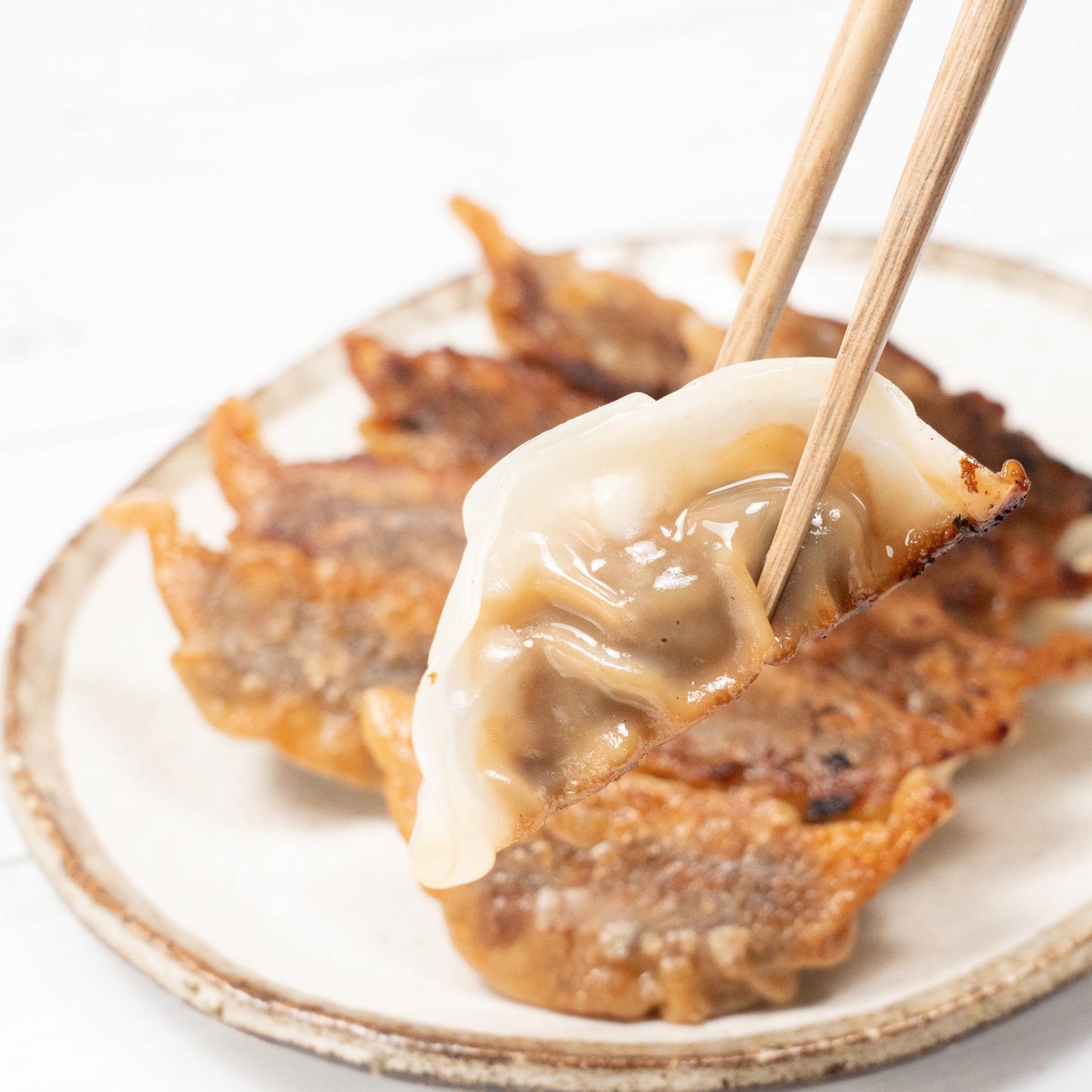 【更に美味しくなった】熟成黒みそ肉うまっ!餃子(20個・40個・80個)|(税込・送料無料)※一部地域追加送料あり
